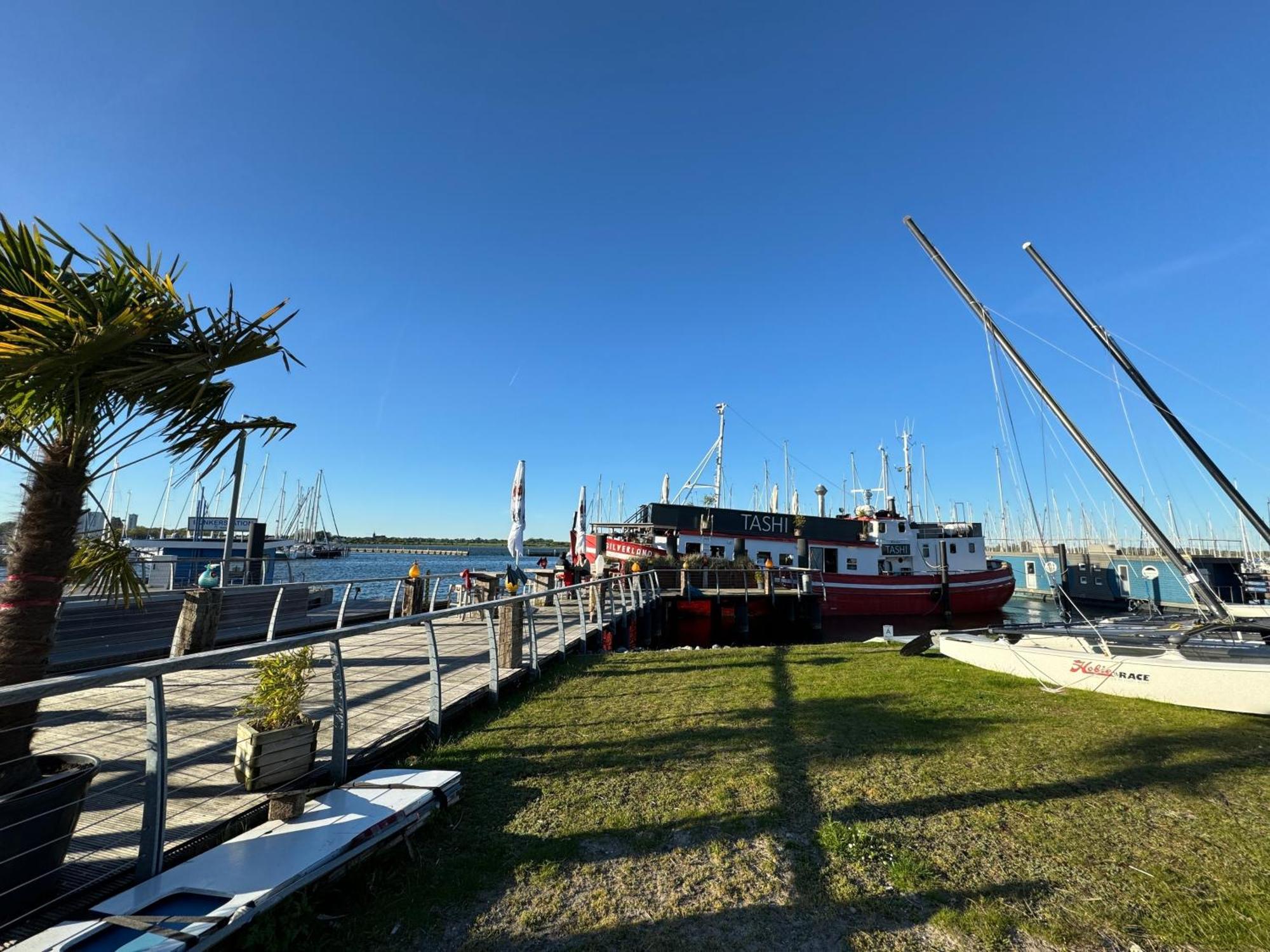 Hotel Hausboot Fehmarn Exterior foto