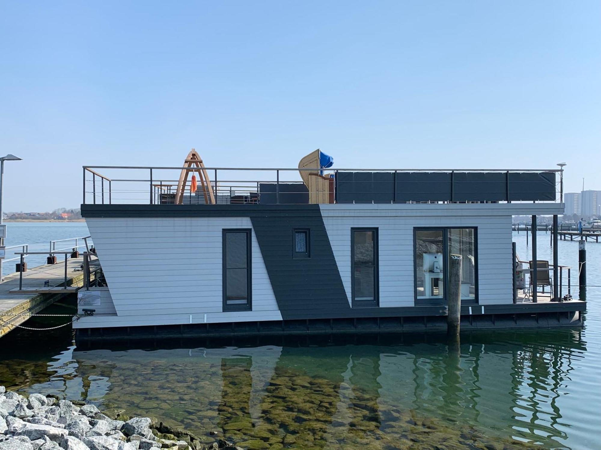 Hotel Hausboot Fehmarn Exterior foto